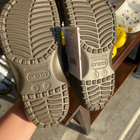 Brown crocs - Picture 2 of 2